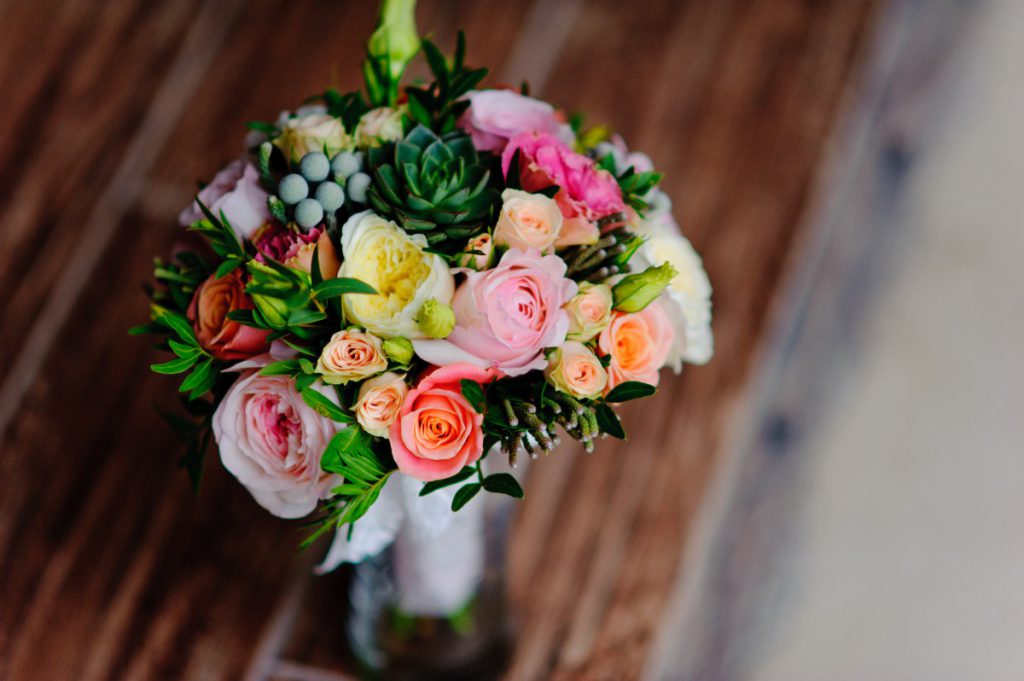 Repro Eko wedding flowers_pexels